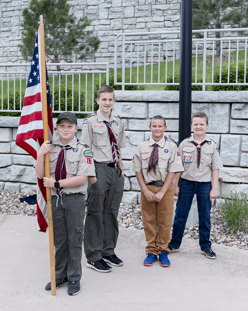 Boy scouts presenting the Colors